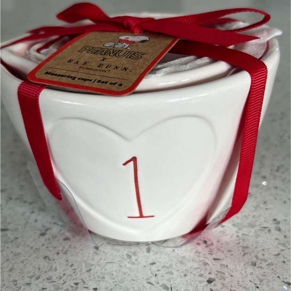 Rae Dunn snoopy measuring cups - Picture 2 of 3